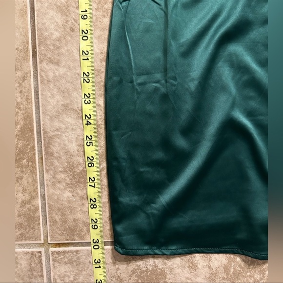 GREEN NIGHT DRESS - Picture 5 of 6